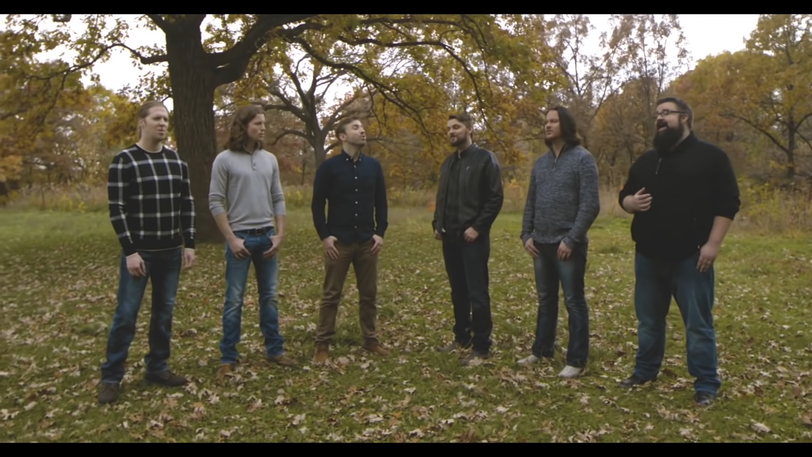 7 Perfect Songs For Thanksgiving